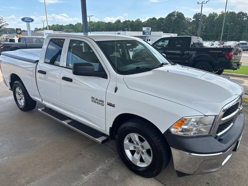 Used 2018 RAM 1500 Tradesman w/ Popular Equipment Group RWD image 3