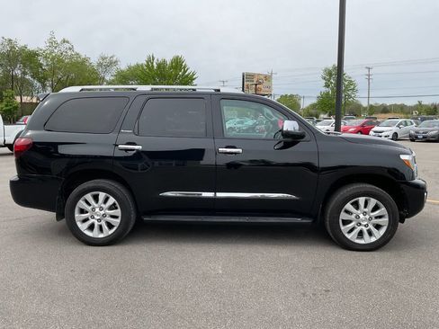 Used 2018 Toyota Sequoia Platinum AWD/4WD image 9
