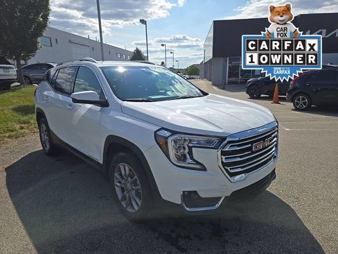 Used 2024 GMC Terrain SLT AWD/4WD image 1