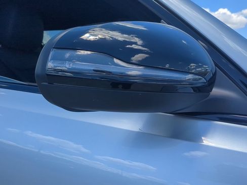 Used 2024 Mercedes-Benz EQB 250+ image 23