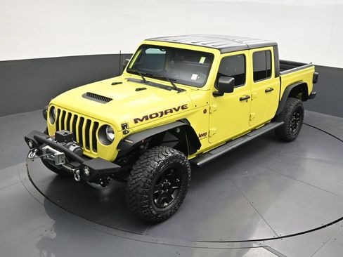 Used 2023 Jeep Gladiator Mojave w/ Cold Weather Group AWD/4WD image 15