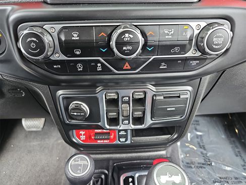 Used 2021 Jeep Wrangler Unlimited Rubicon image 21