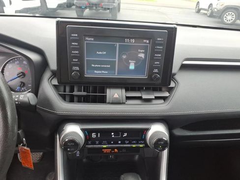 Used 2019 Toyota RAV4 LE w/ Carpet Mat Package AWD/4WD image 11