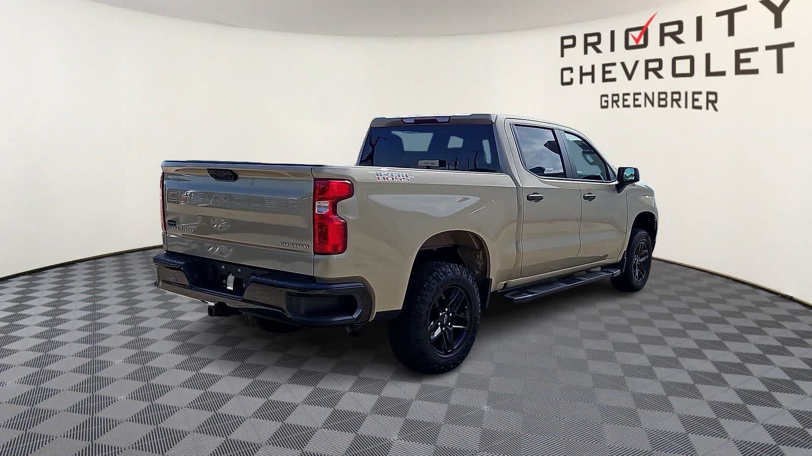 Used 2022 Chevrolet Silverado 1500 Custom Trail Boss AWD/4WD image 8