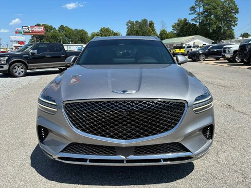 Used 2022 Genesis GV70 2.5T w/ Advanced Package AWD/4WD image 8