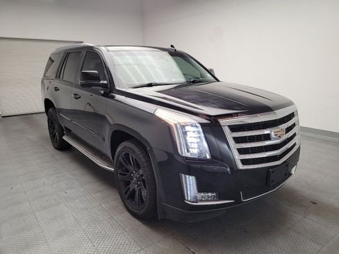 Used 2016 Cadillac Escalade Luxury AWD/4WD image 14
