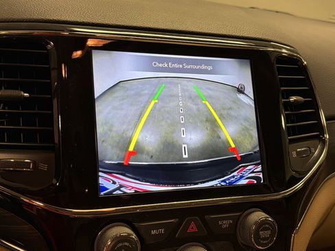 Used 2021 Jeep Grand Cherokee Limited RWD image 20