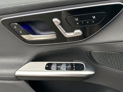 Certified 2024 Mercedes-Benz GLC 300 GLC 300 image 10