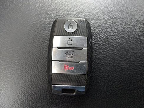Used 2018 Kia Sorento EX FWD image 32