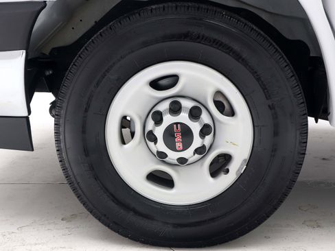 Used 2022 GMC Savana 3500 w/ Power Convenience Package RWD image 24
