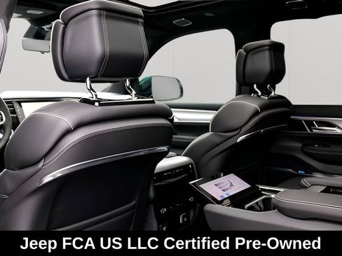 Used 2023 Jeep Grand Wagoneer L Series II w/ Premium Group II AWD/4WD image 22