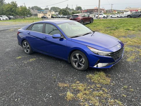 Certified 2023 Hyundai Elantra Limited FWD image 2
