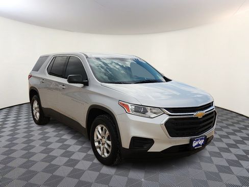 Used 2020 Chevrolet Traverse LS image 6
