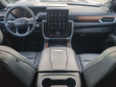 Used 2025 GMC Yukon Denali image 10