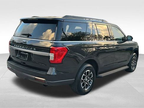 Used 2023 Ford Expedition XLT image 7