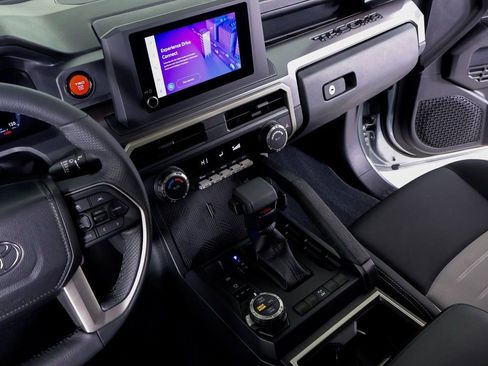 Used 2025 Toyota Tacoma TRD Off-Road image 20