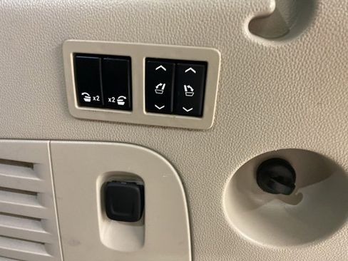 Used 2020 Cadillac Escalade ESV Premium Luxury w/ LPO, Radiant Package image 9