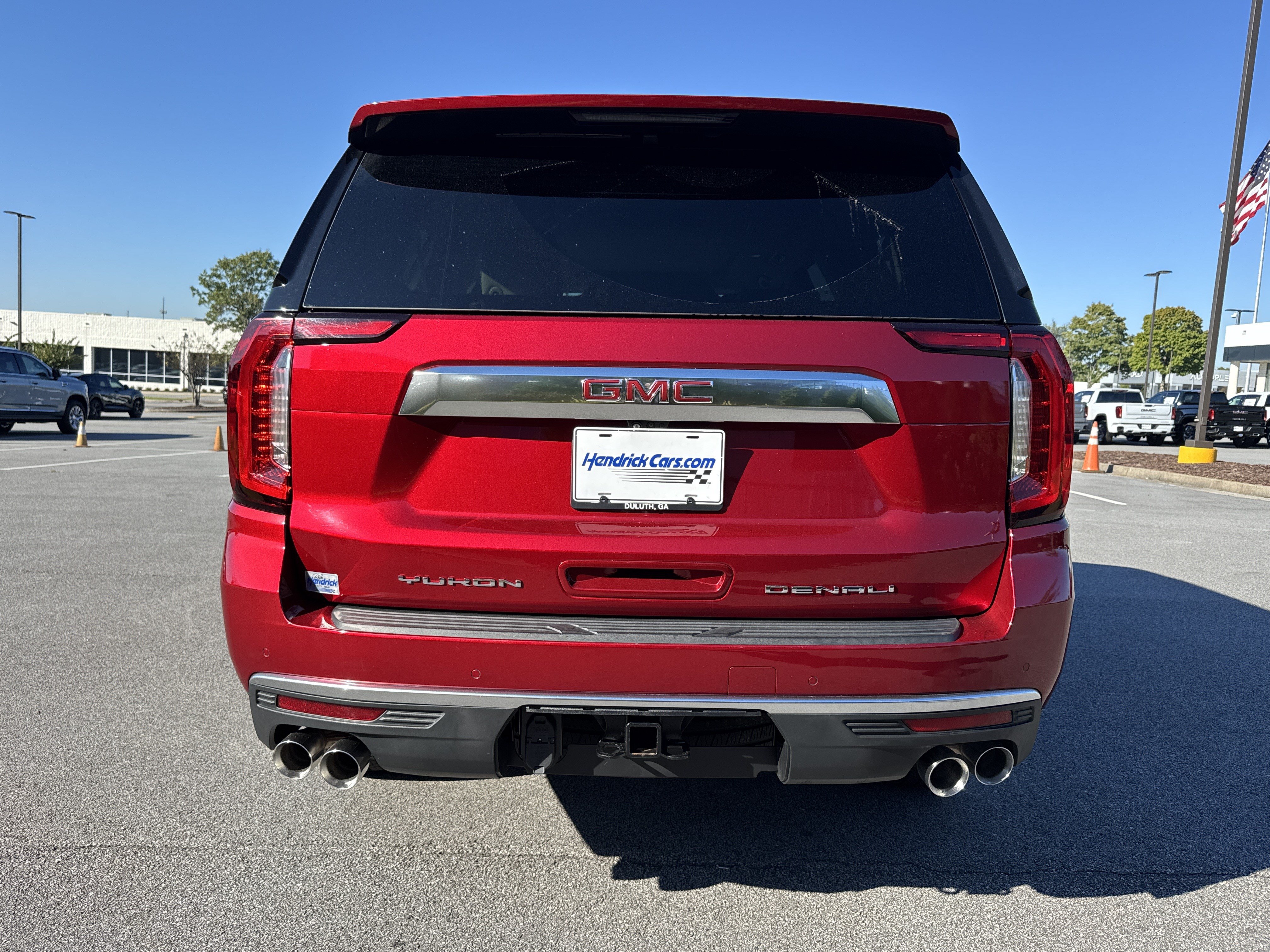 Used 2022 GMC Yukon XL Denali w/ Denali Premium Package AWD/4WD image 9