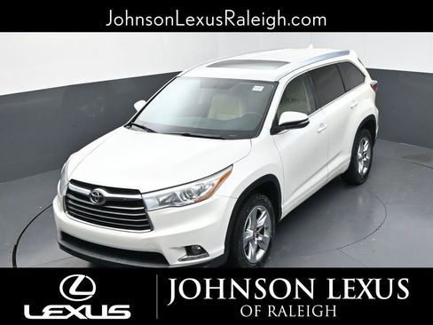 Used 2016 Toyota Highlander Limited image 25