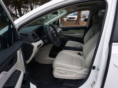 Used 2025 Honda Odyssey EX-L image 2