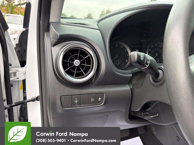 Used 2022 Hyundai Kona SE AWD/4WD image 14