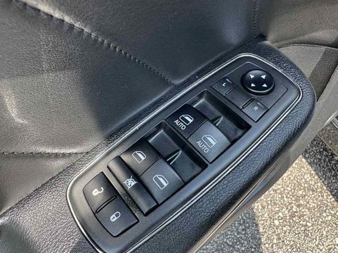 Used 2018 Dodge Charger SRT Hellcat w/ Harman/Kardon Audio Group RWD image 31