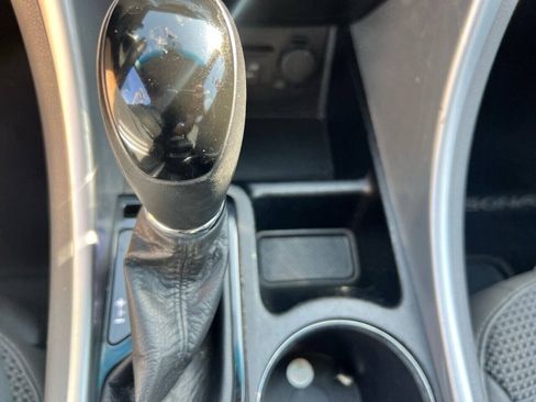 Used 2011 Hyundai Sonata SE w/ Navigation & Sunroof Pkg 4 FWD image 29