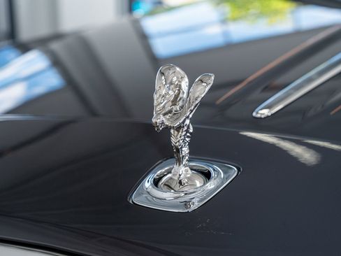 Used 2018 Rolls-Royce Wraith image 19