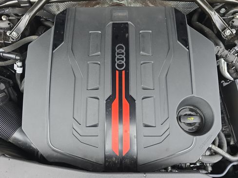 Used 2025 Audi SQ5 Premium Plus AWD/4WD image 30
