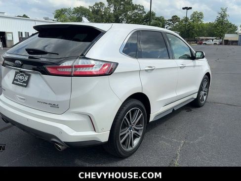 Used 2019 Ford Edge Titanium w/ Equipment Group 301A FWD image 7