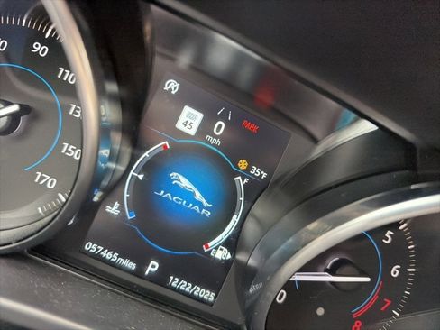 Used 2020 Jaguar F-PACE Prestige image 26