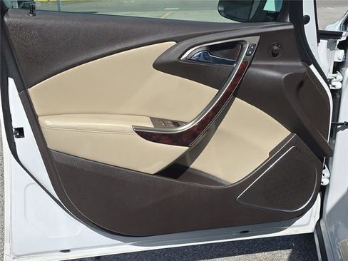 Used 2016 Buick Verano FWD image 11