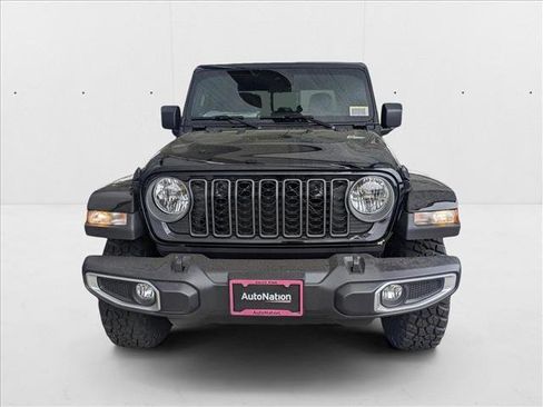 New 2025 Jeep Gladiator Sport image 16