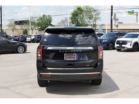 Used 2024 Chevrolet Suburban LT image 5