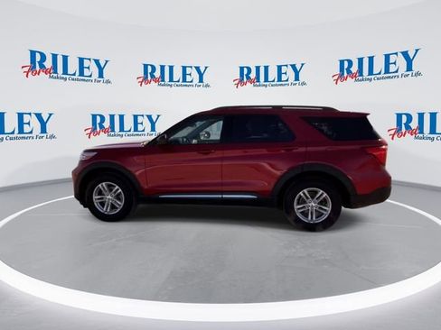 Certified 2021 Ford Explorer XLT w/ Equipment Group 202A AWD/4WD image 6