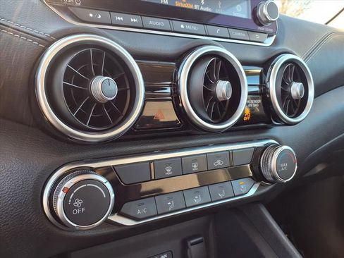 Used 2024 Nissan Sentra SV image 7