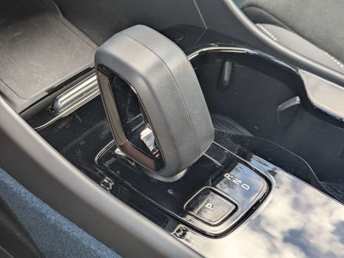 Certified 2023 Volvo XC40 Recharge Ultimate AWD/4WD image 45