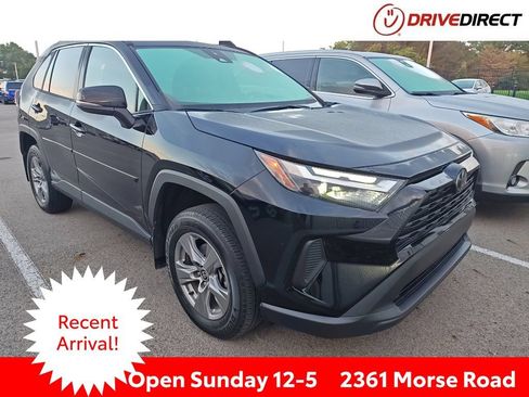 Used 2024 Toyota RAV4 XLE AWD/4WD image 1