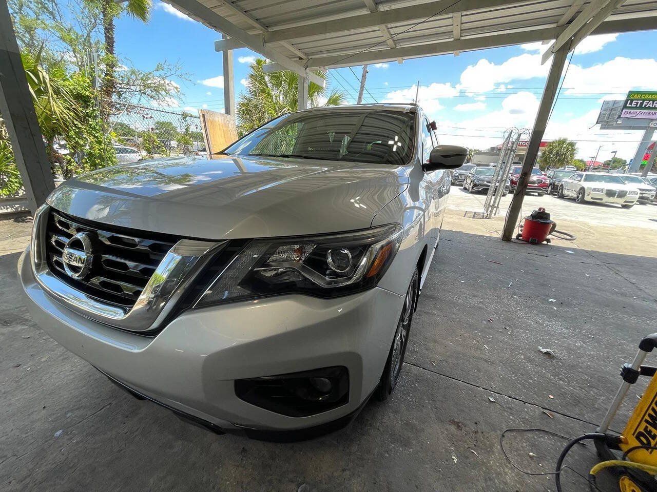Used 2017 Nissan Pathfinder SV w/ Cargo Package FWD image 16