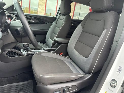 Used 2023 Chevrolet TrailBlazer LT AWD/4WD image 10