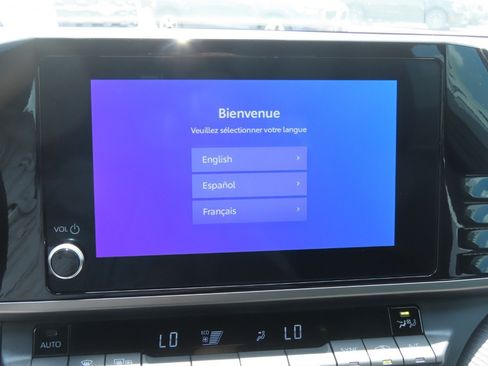 Used 2025 Toyota Camry SE w/ Convenience Package FWD image 28