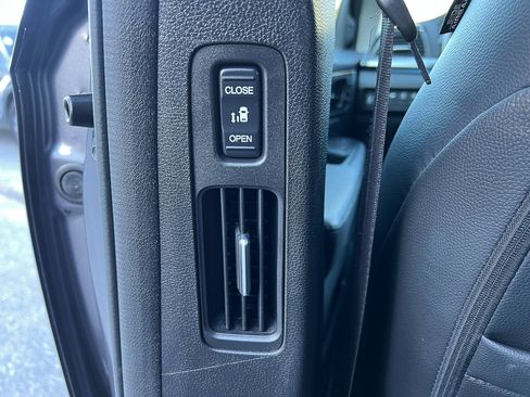 Used 2023 Honda Odyssey Touring image 35