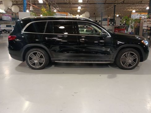 Used 2026 Mercedes-Benz GLS 450 4MATIC image 10