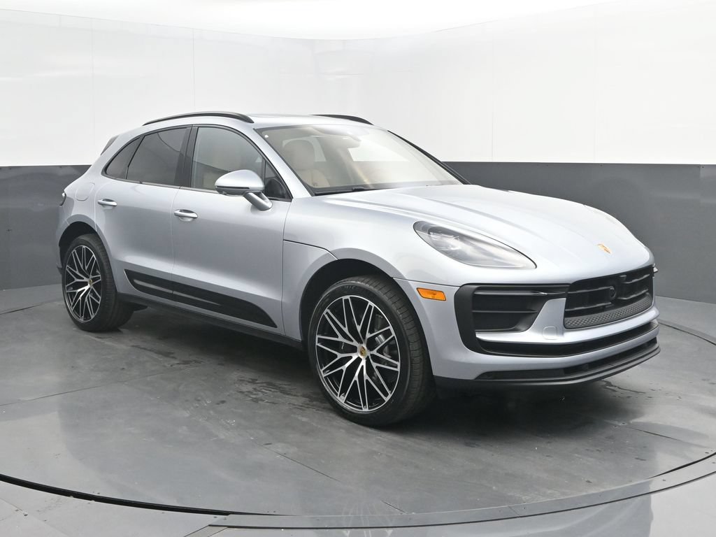New 2026 Porsche Macan AWD/4WD image 9