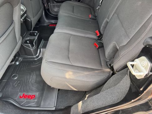 Used 2023 Jeep Wrangler Unlimited Sport AWD/4WD image 12