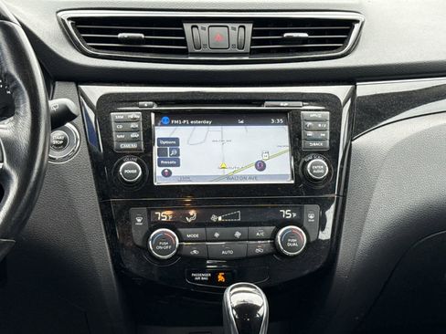Used 2017 Nissan Rogue Sport SL AWD/4WD image 11