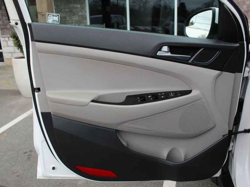 Used 2016 Hyundai Tucson SE image 10