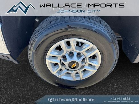Used 2025 Chevrolet Silverado 2500 LT w/ Safety Package AWD/4WD image 9