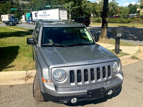 Used 2015 Jeep Patriot High Altitude image 2