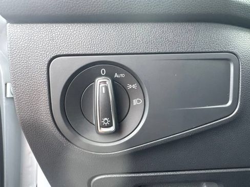 Used 2018 Volkswagen Tiguan SEL AWD/4WD image 20